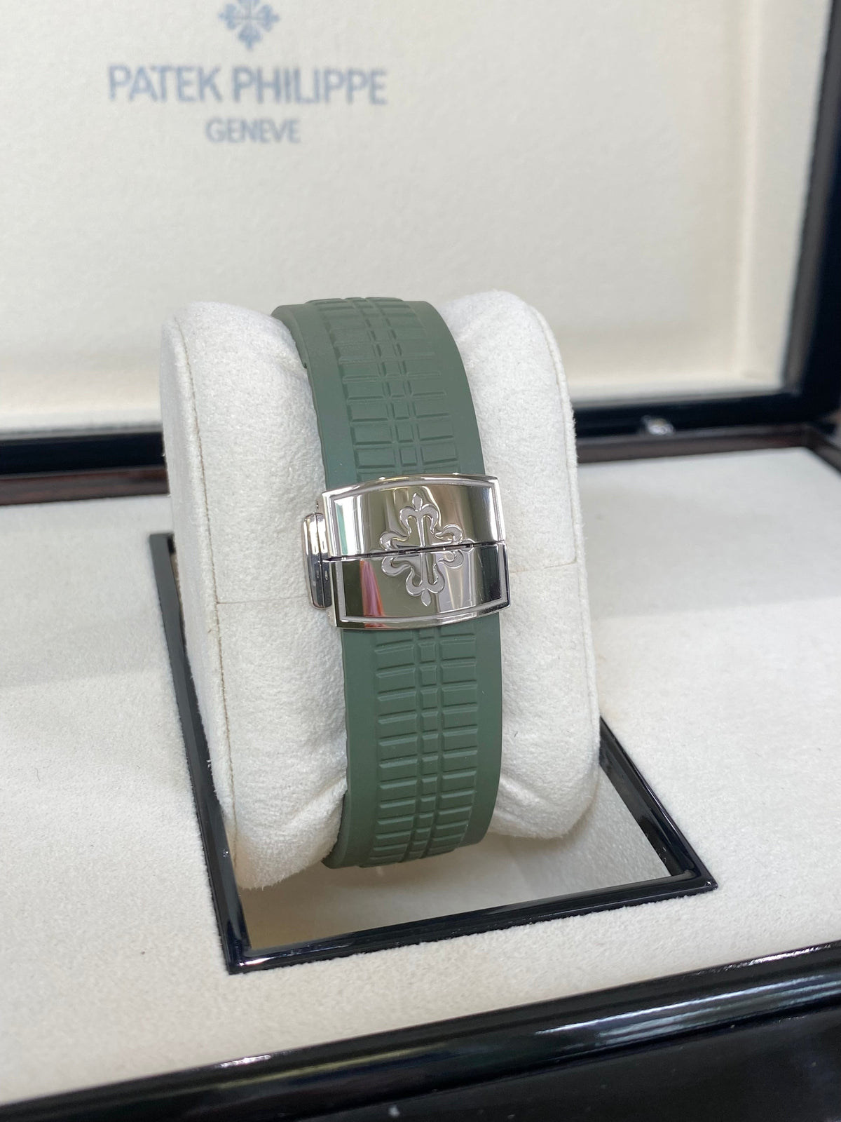 2024 Patek Philippe Aquanaut Self-Winding 5968G-010 Watch