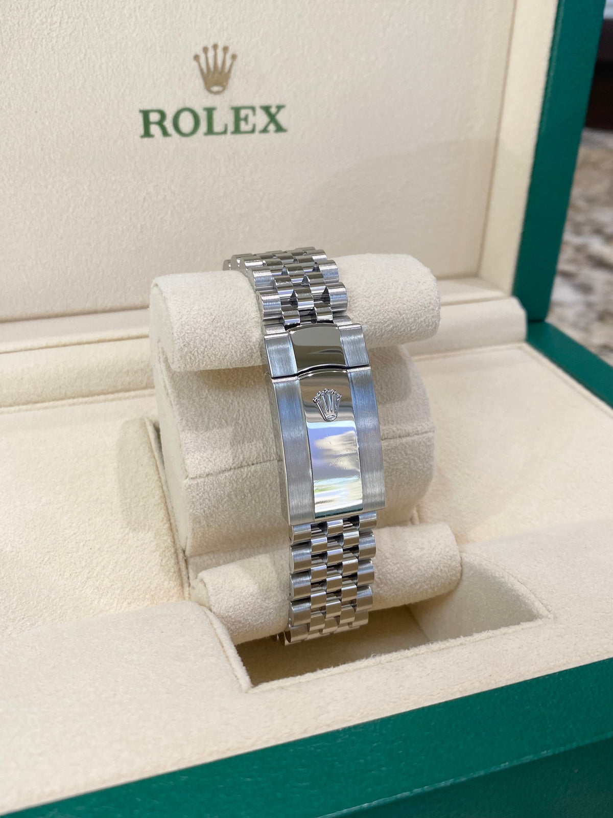 2022 Rolex Datejust 36 126234 Watch