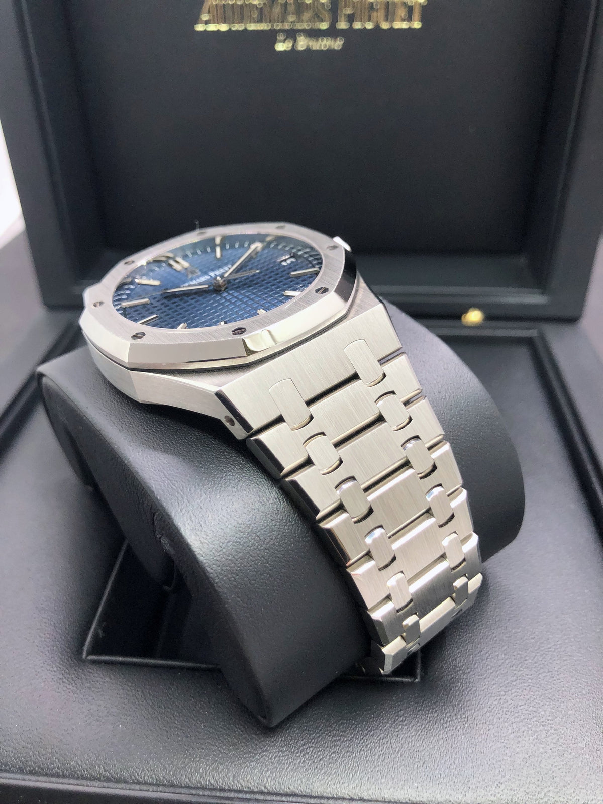 2020 Audemars Piguet Royal Oak Selfwinding 15500ST Watch