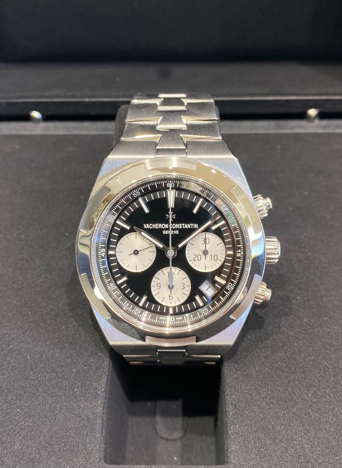 2023 Vacheron Constantin Overseas Chronograph 5500V Watch