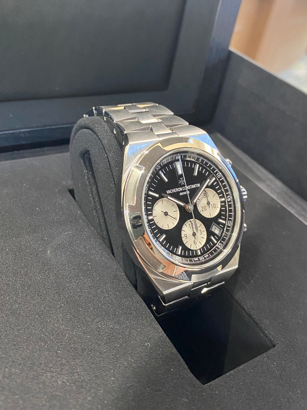 2023 Vacheron Constantin Overseas Chronograph 5500V Watch