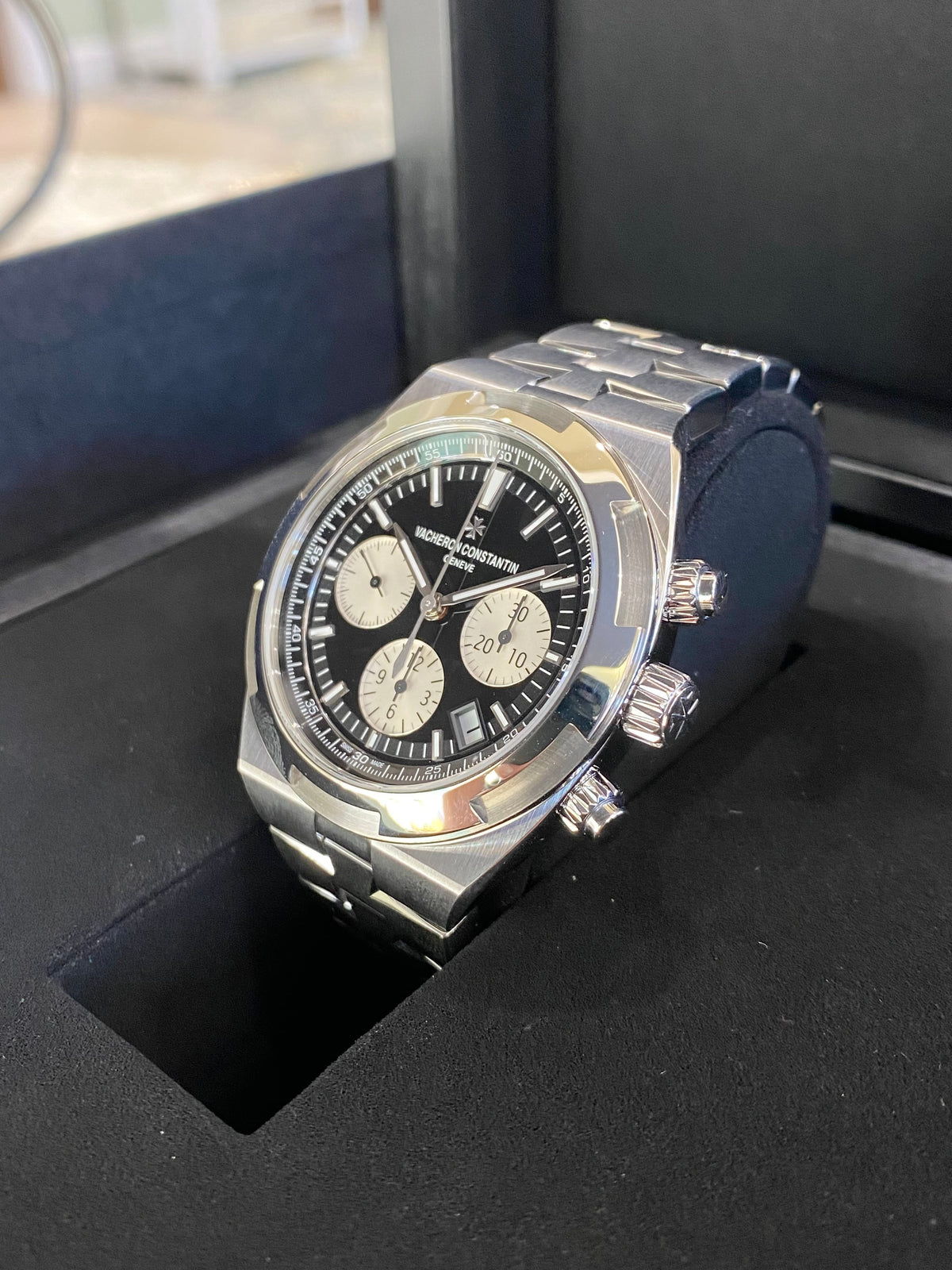 2023 Vacheron Constantin Overseas Chronograph 5500V Watch