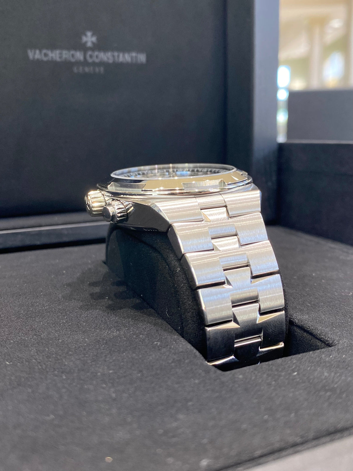 2023 Vacheron Constantin Overseas Chronograph 5500V Watch