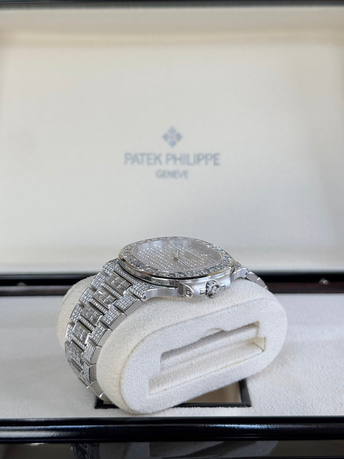 2024 Patek Philippe Nautilus 5719/10G-010 Watch