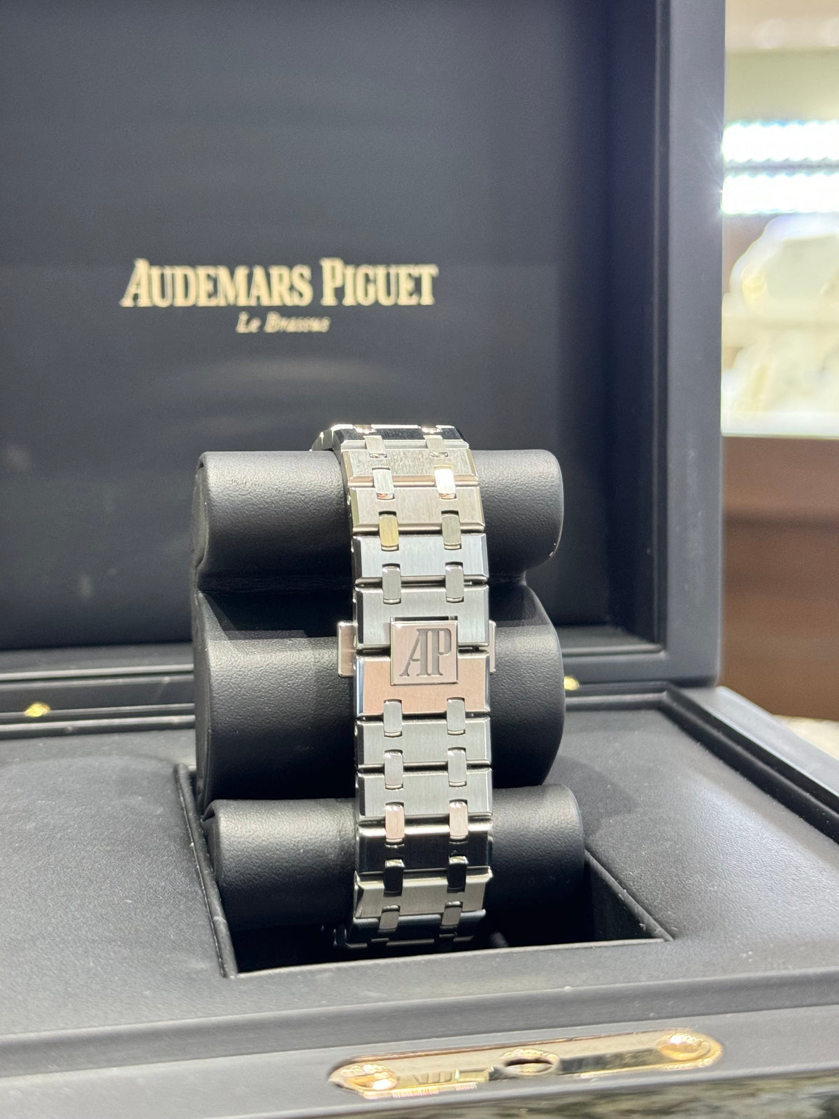2022 Audemars Piguet Royal Oak Selfwinding 15500ST Watch