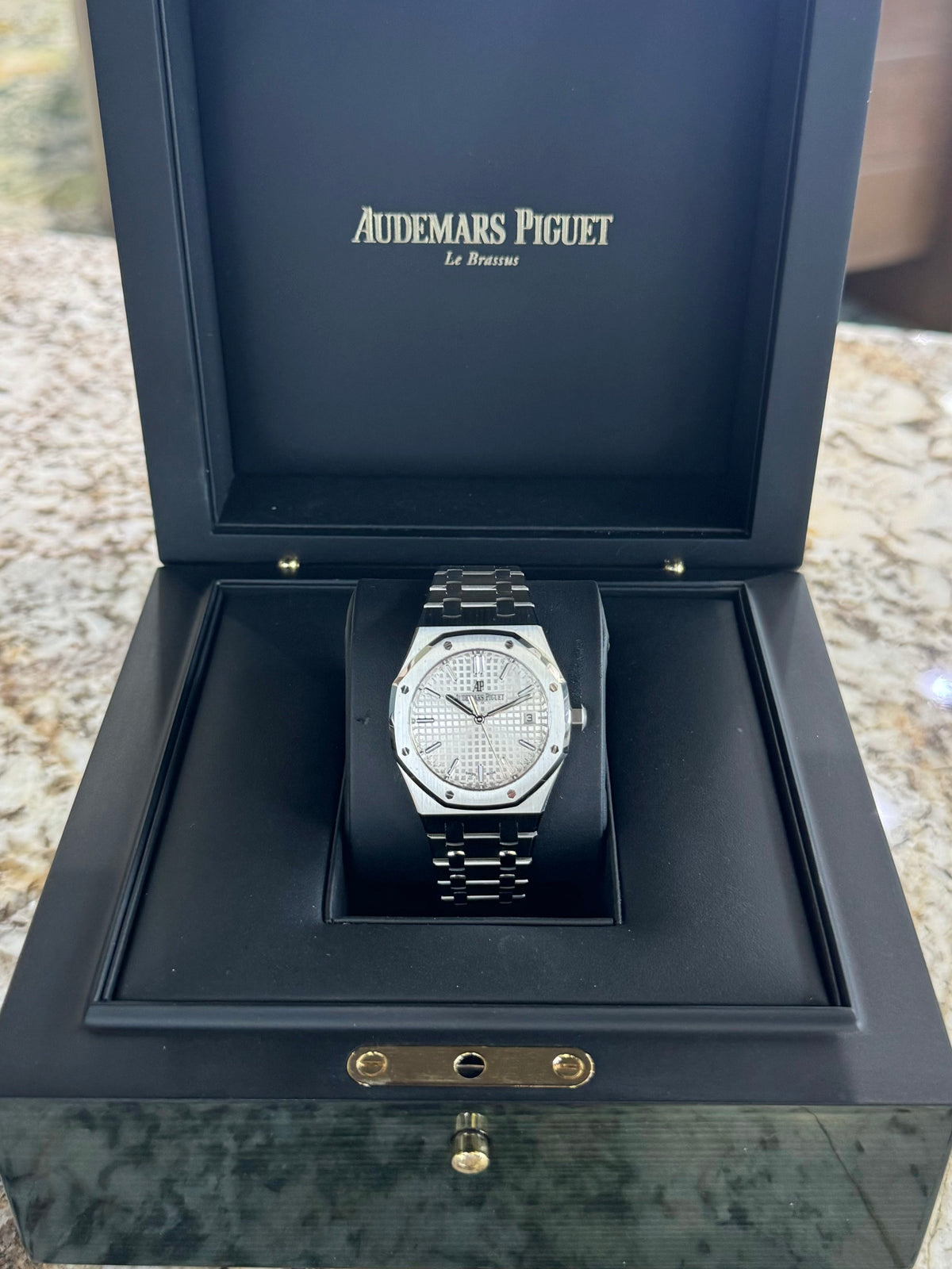 2021 Audemars Piguet Royal Oak Selfwinding 77350ST Watch